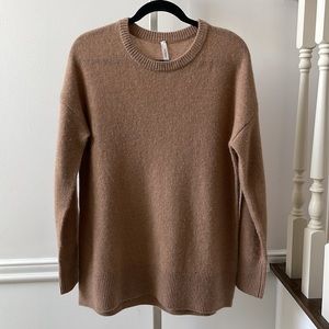 Babaton Lana cashmere sweater in heather camel sz L